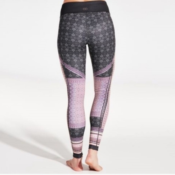 Calia by Carrie Underwood Warm Printed Leggings NWT, size Small - Picture 3 of 15